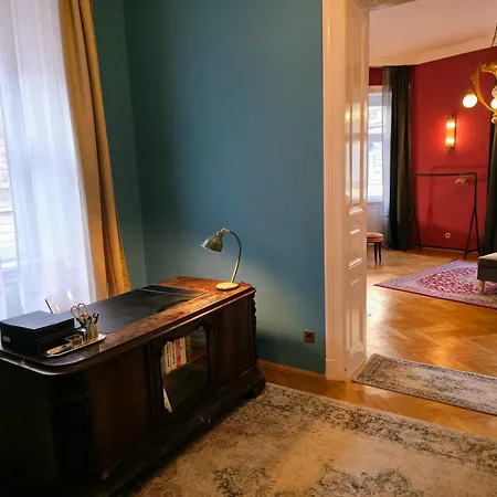 Apartmán Rb64 - Classy & Spacious Near District