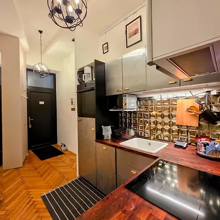 Rb64 - Classy & Spacious Near District