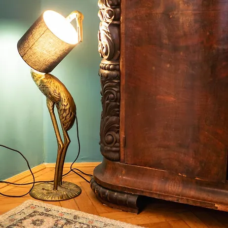 Rb64 - Classy & Spacious Near District Apartmán