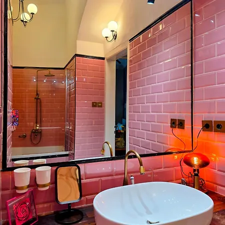 Rb64 - Classy & Spacious Near District Lägenhet Budapest