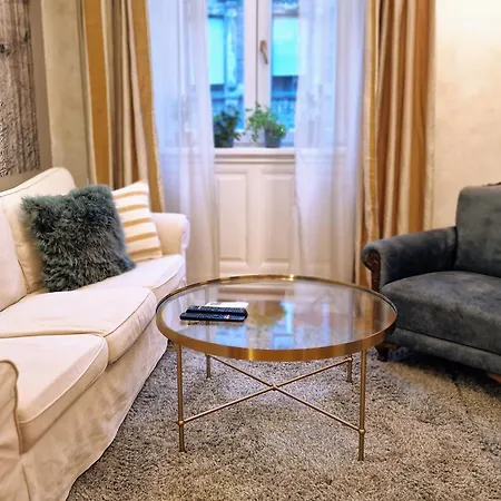 Apartment Rb64 - Classy & Spacious Near District Budapest