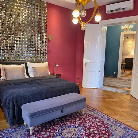 Rb64 - Classy & Spacious Near District *