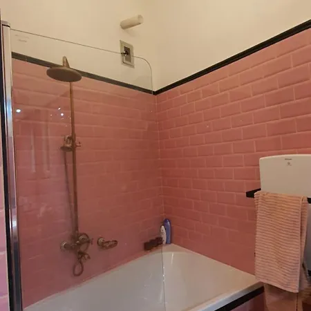 Rb64 - Classy & Spacious Near District Apartment Budapest